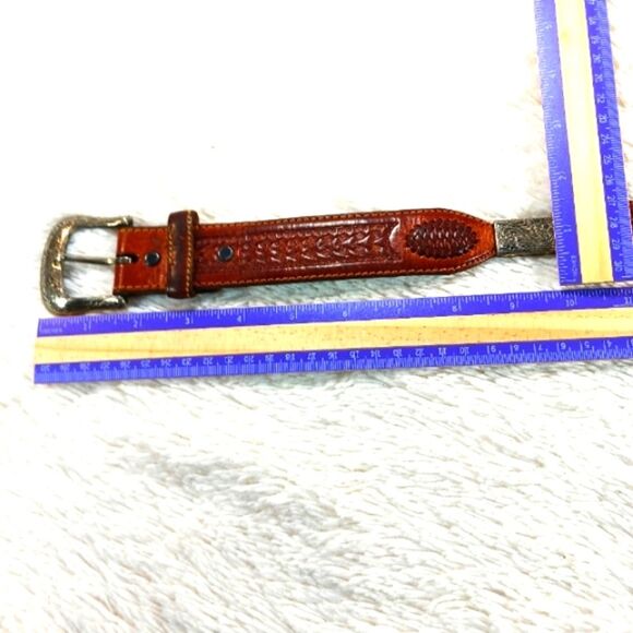 Vintage Western Leather Rodeo Belt With Silver Medallions Womans S/M............ main image 4